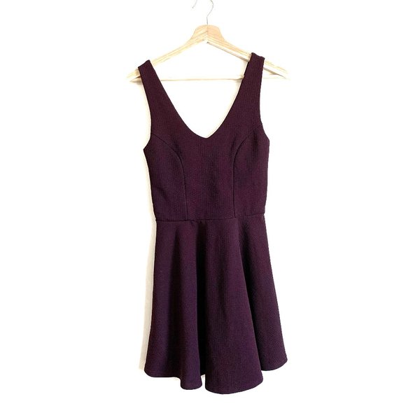 TOPSHOP | DARK BURGUNDY LOW CUT DRESS